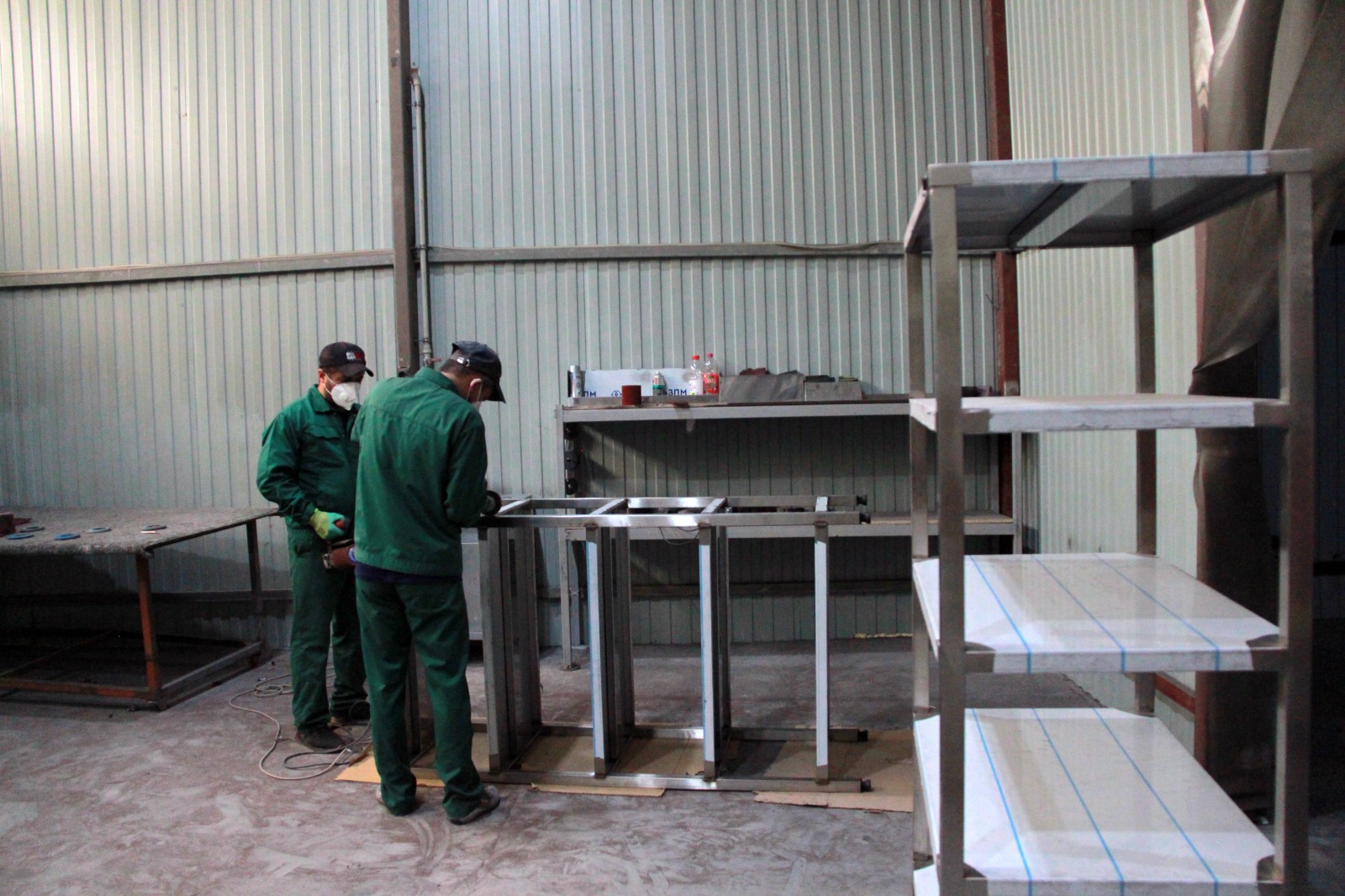 Надежное партнерство с KROMSAN в области промышленного оборудования и мебели из нержавеющей стали